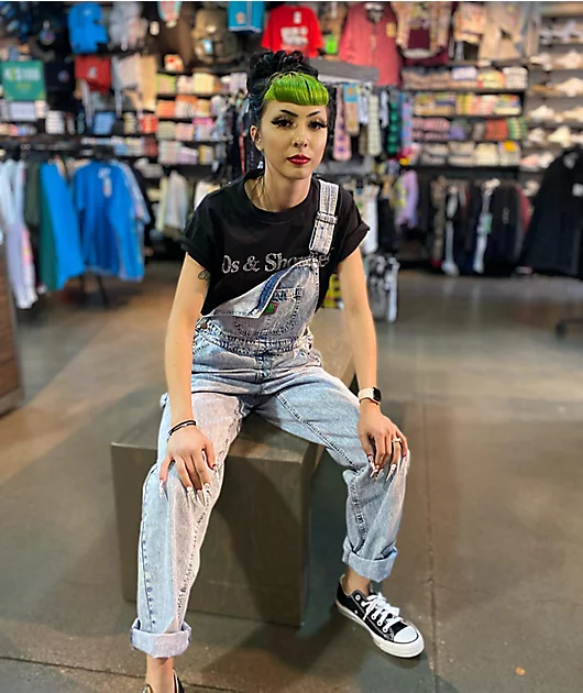 1482-empyre-suzie-light-wash-denim-overalls-8.webp Empyre Suzie Light Wash Denim Overalls