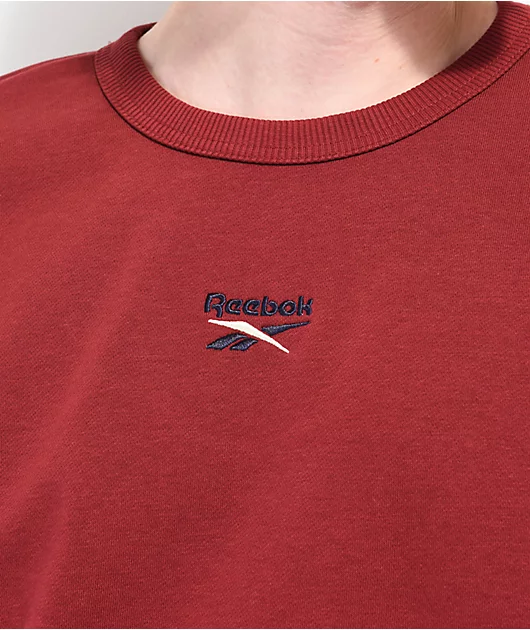 15823-reebok-classics-grfx-burgundy-crewneck-sweatshirt-3.webp Reebok Classics GRFX Burgundy Crewneck Sweatshirt