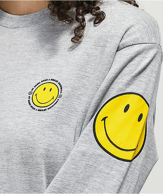 24267-by-samii-ryan-x-smiley-grey-long-sleeve-t-shirt-2.webp By Samii Ryan x Smiley Grey Long Sleeve T-Shirt