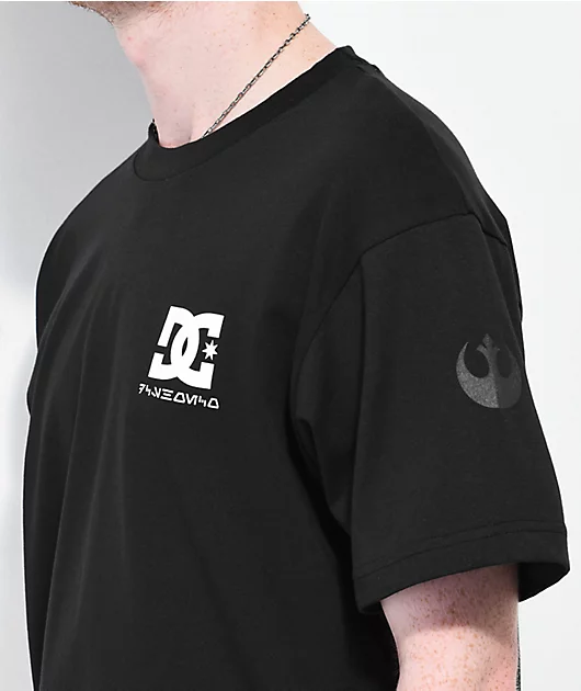 26442-dc-x-star-wars-r2d2-class-black-t-shirt-3.webp DC x Star Wars R2D2 CLass Black T-Shirt