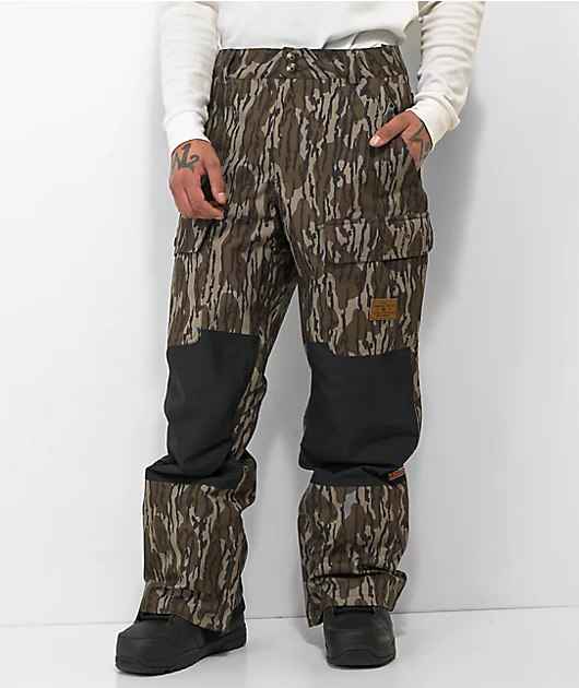 DC x Mossy Oak Code 15K Snowboard Pants