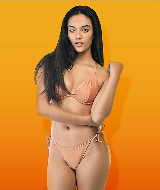 7188-damsel-nia-crosshatch-nude-high-leg-bikini-bottom-4.webp Damsel Nia Crosshatch Nude High Leg Bikini Bottom