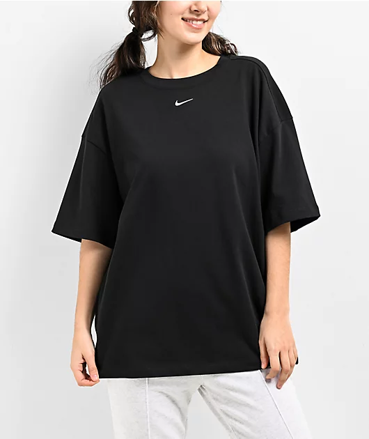 Nike Sportswear Women's Essential Black T-Shirt